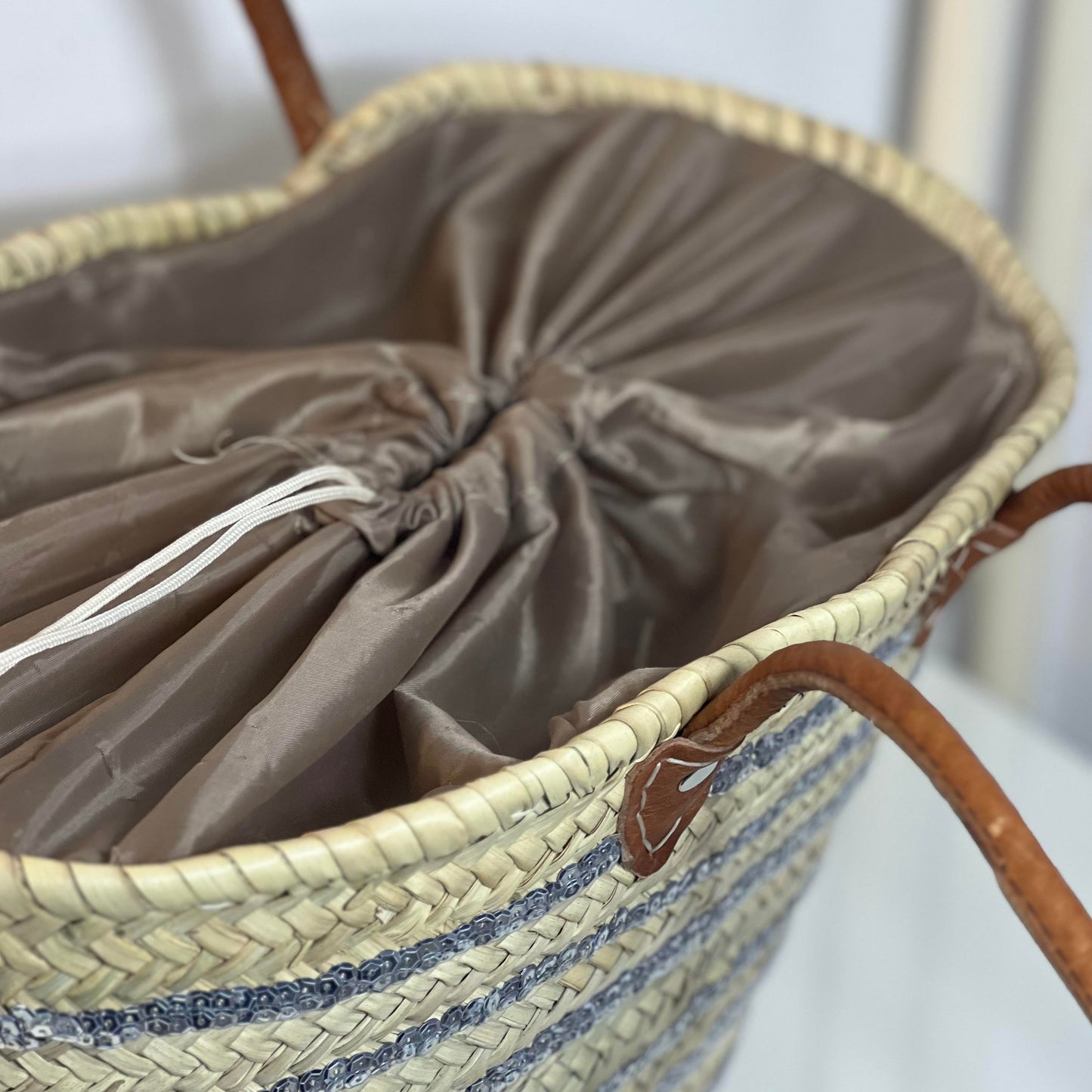 LARGE BEACH BAG WITH SILVER SEQUIN LINES